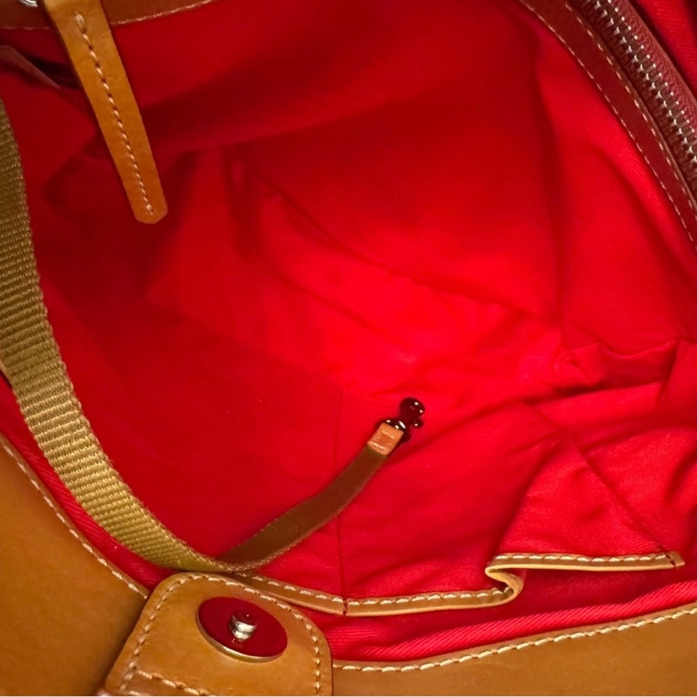 New Dooney & Bourke Emily Tote – Red Pebble Leather with Crossbody Strap - Picture 6 of 10